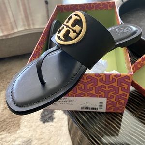 Tory Burch Benton Band Flat Thong Sandal. Barely worn.
